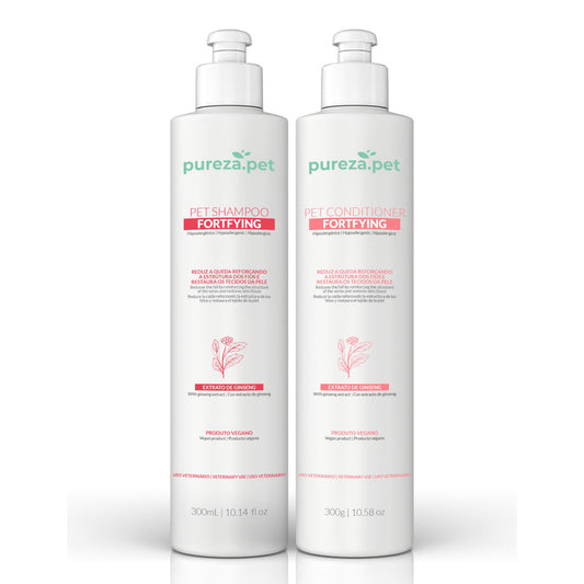 Two bottles of pet shampoo and conditioner from the Pureza brand, each with a capacity of 300ml, designed for coat fortification.